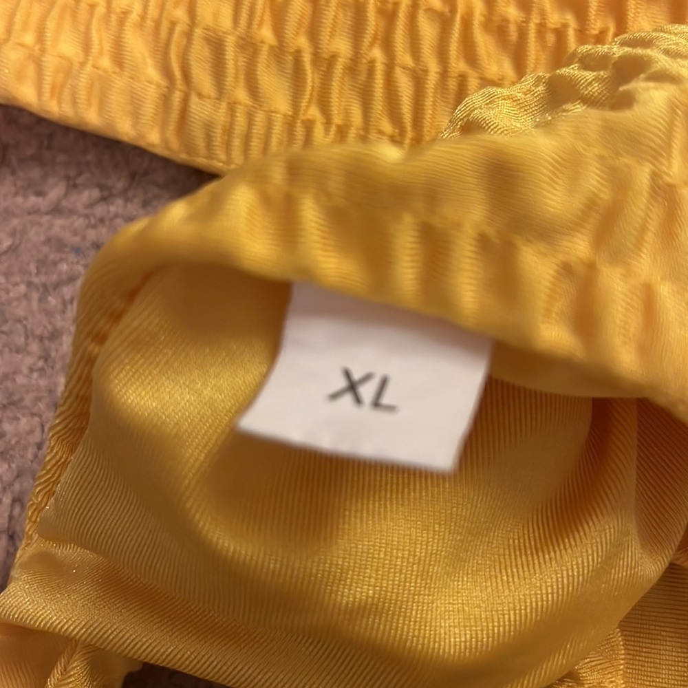 Mini yellow bikini - Picture 5 of 5
